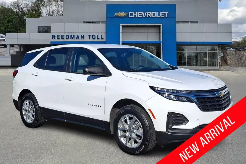 2023 Chevrolet Equinox LS photo 1