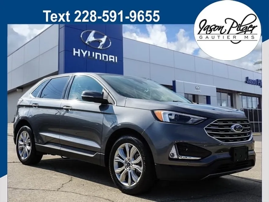 2022 Ford Edge Titanium photo 1