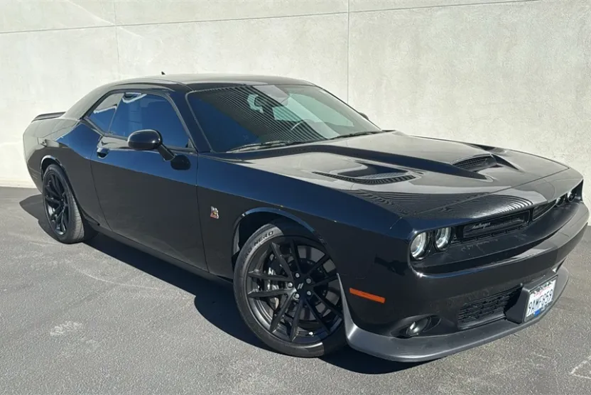 2022 Dodge Challenger R/T Scat Pack photo 1