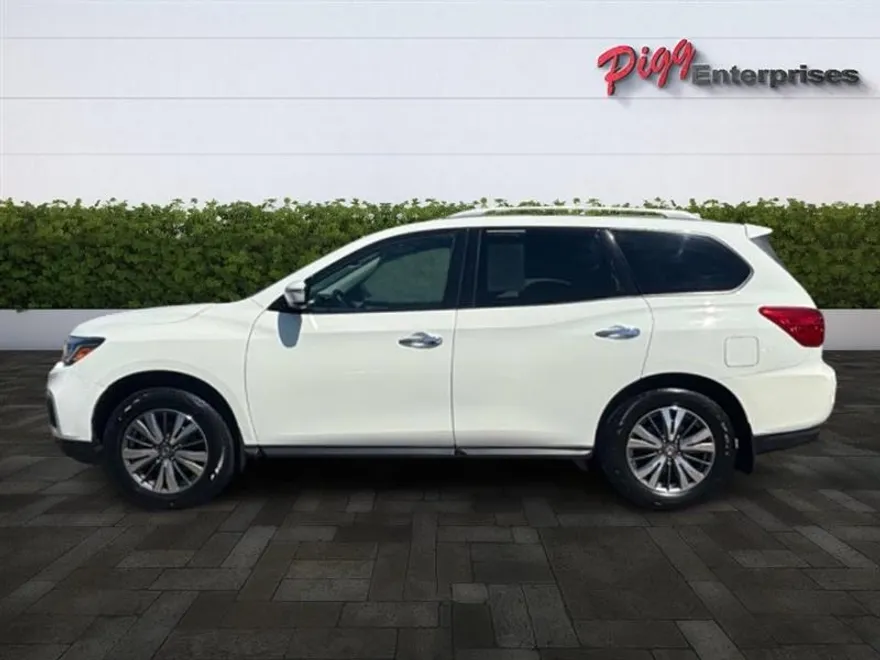 2020 Nissan Pathfinder S photo 1