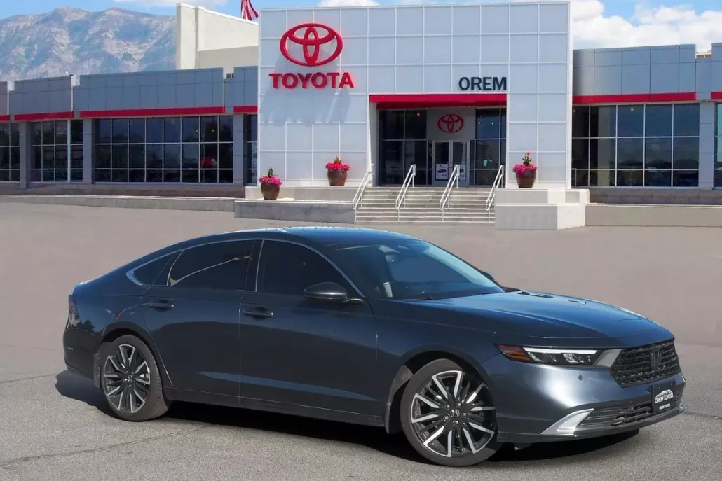 2023 Honda Accord Hybrid Touring photo 1