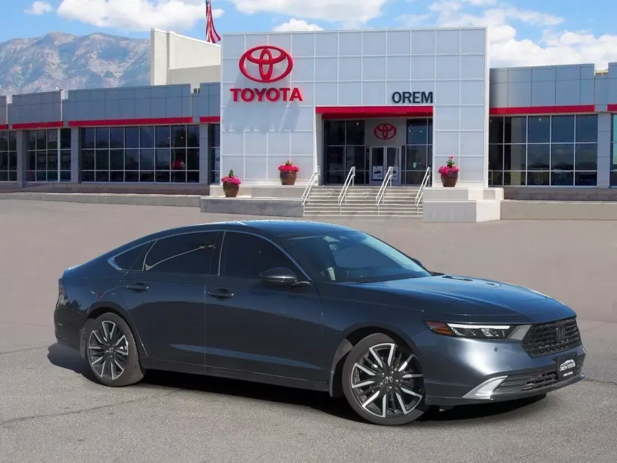 2023 Honda Accord Hybrid Touring photo 1