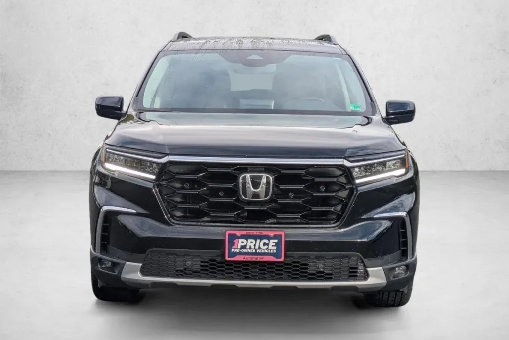 2025 Honda Pilot Touring photo 1