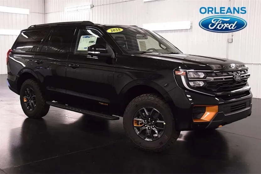 2025 Ford Expedition photo 1