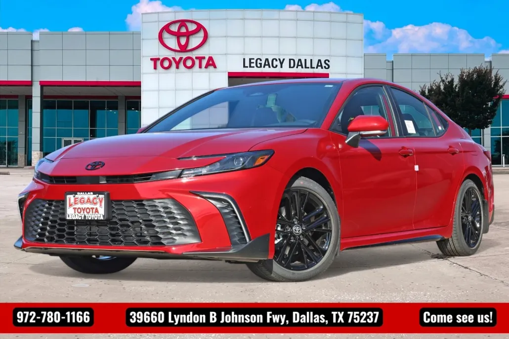 2026 Toyota Camry SE photo 1