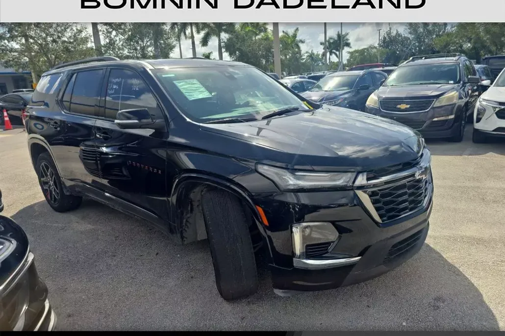2023 Chevrolet Traverse Premier photo 1