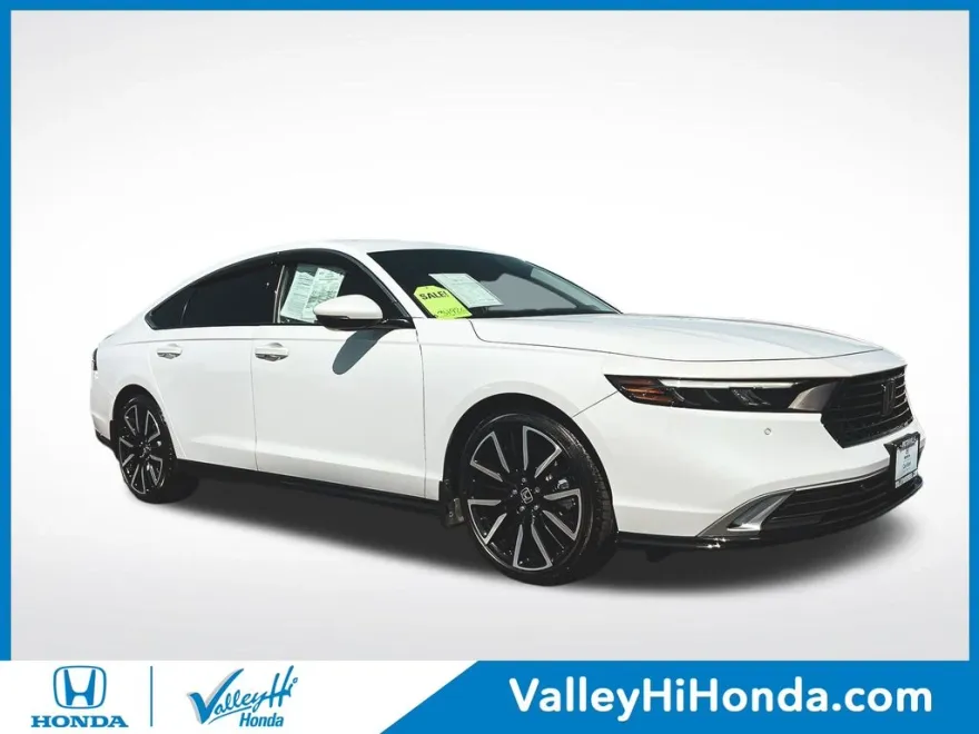2024 Honda Accord Hybrid Touring photo 1