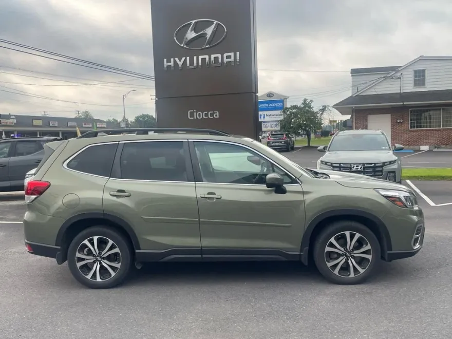 2020 Subaru Forester Limited photo 1