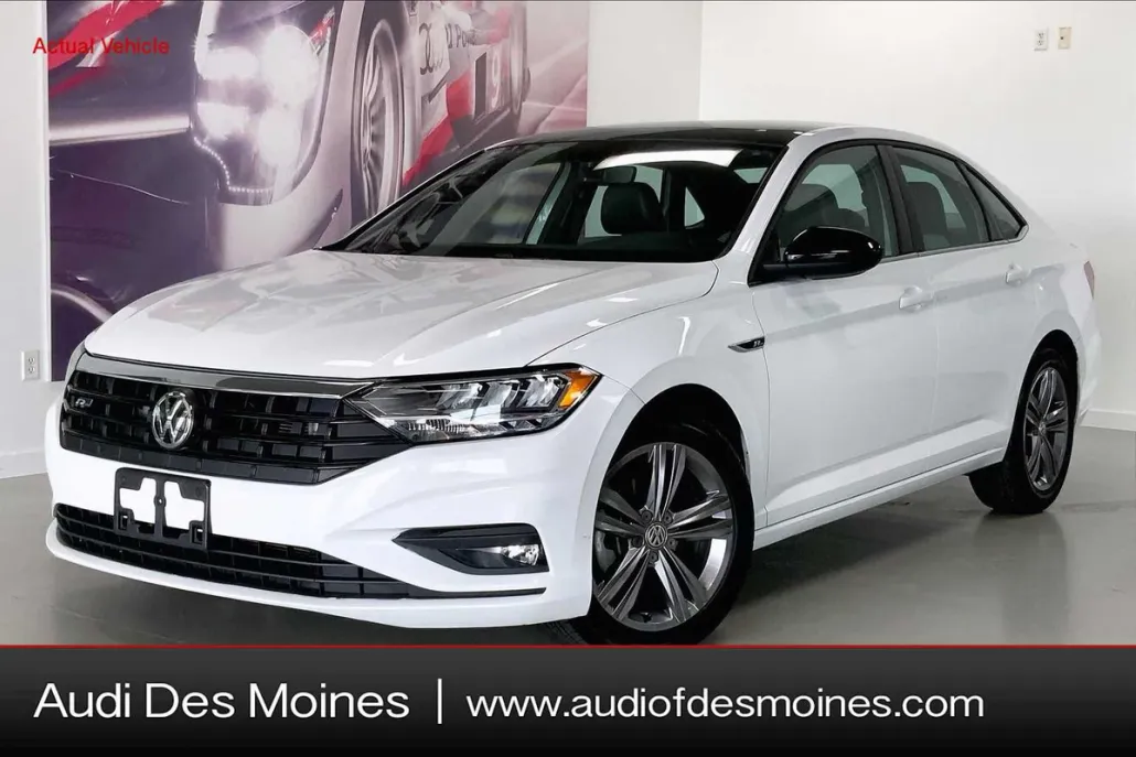 2021 Volkswagen Jetta R-Line photo 1