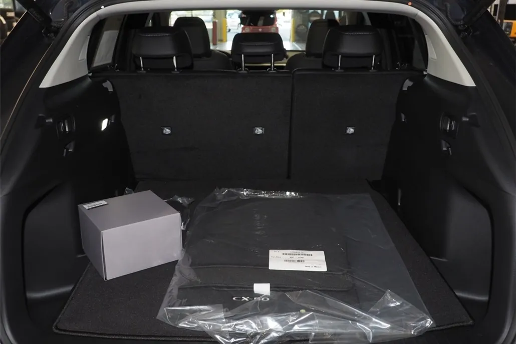 2025 Mazda CX-50 2.5 S Premium photo 1