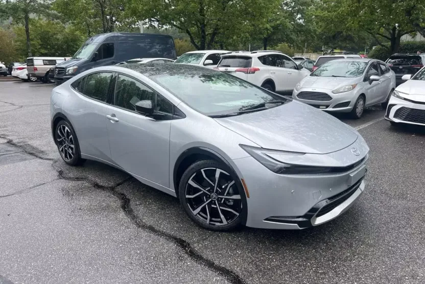 2026 Toyota Prius Plug-in Hybrid XSE photo 1
