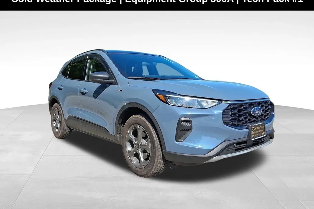 2025 Ford Escape ST-Line photo 1