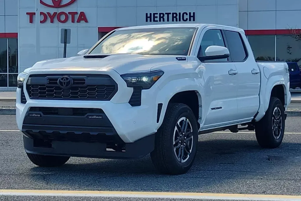 2025 Toyota Tacoma TRD Sport Double Cab photo 1