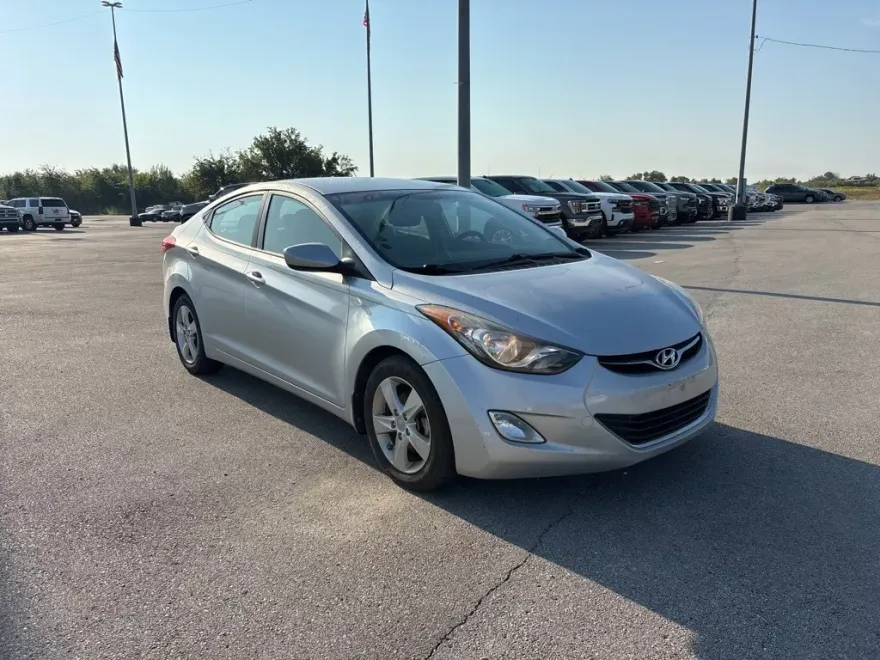 2013 Hyundai Elantra GLS photo 1