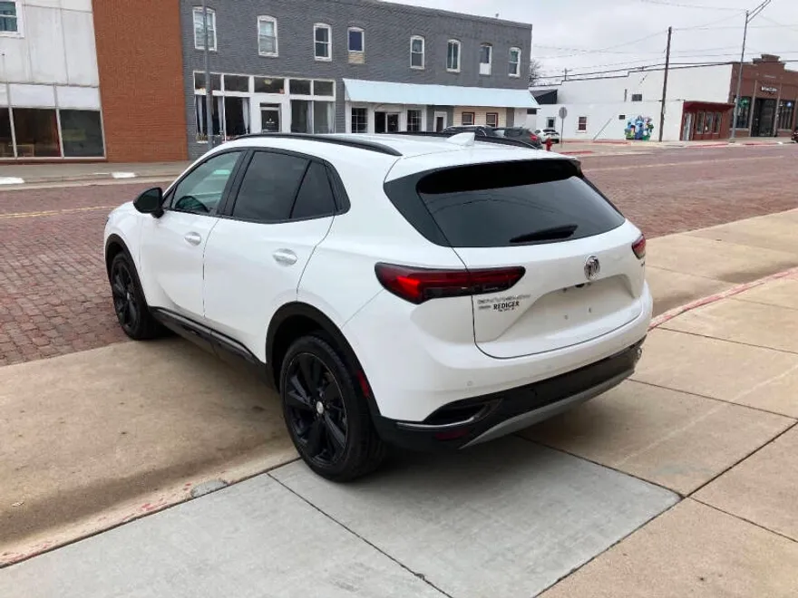 2021 Buick Envision Essence photo 1
