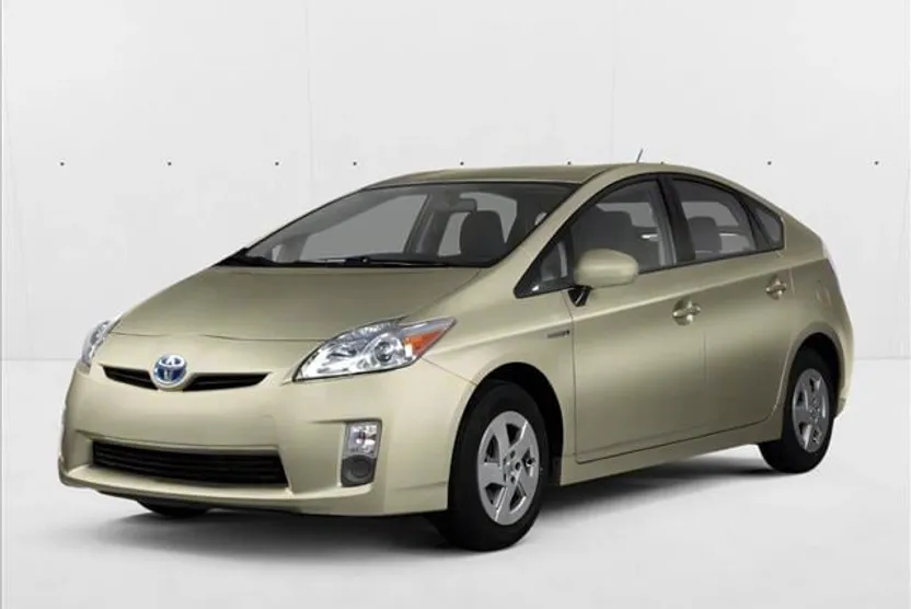 2010 Toyota Prius Four photo 1