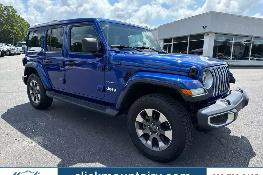2020 Jeep Wrangler Unlimited Sahara photo 1