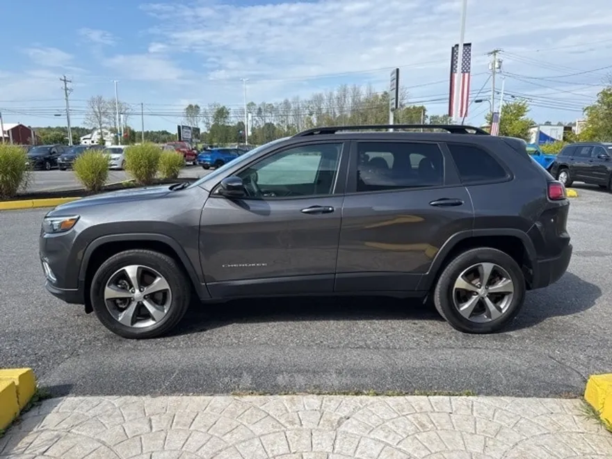 2022 Jeep Cherokee Limited photo 1