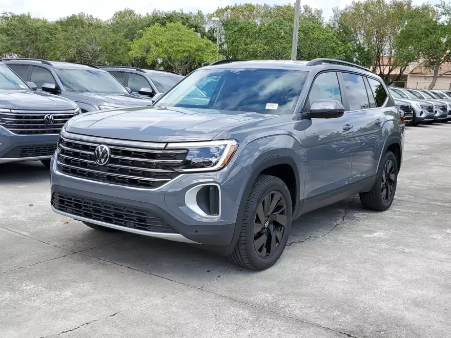 2025 Volkswagen Atlas SE Technology photo 1