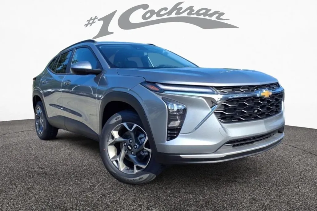 2025 Chevrolet Trax LT photo 1
