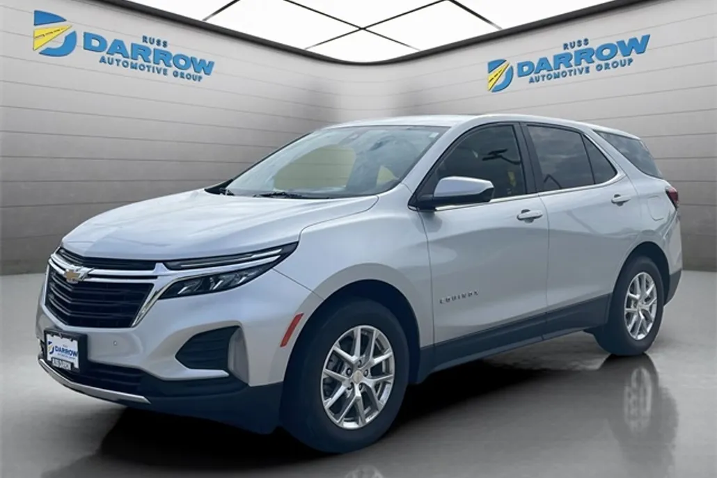 2022 Chevrolet Equinox LT photo 1
