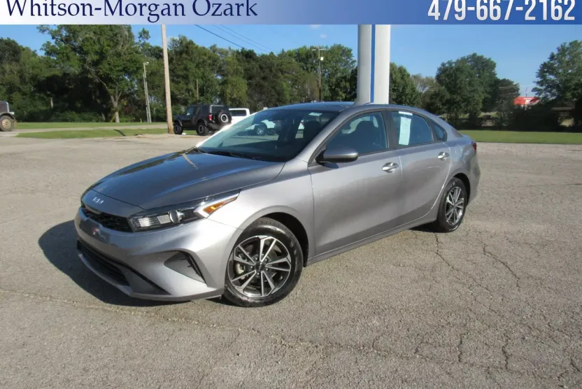 2024 Kia Forte LXS photo 1