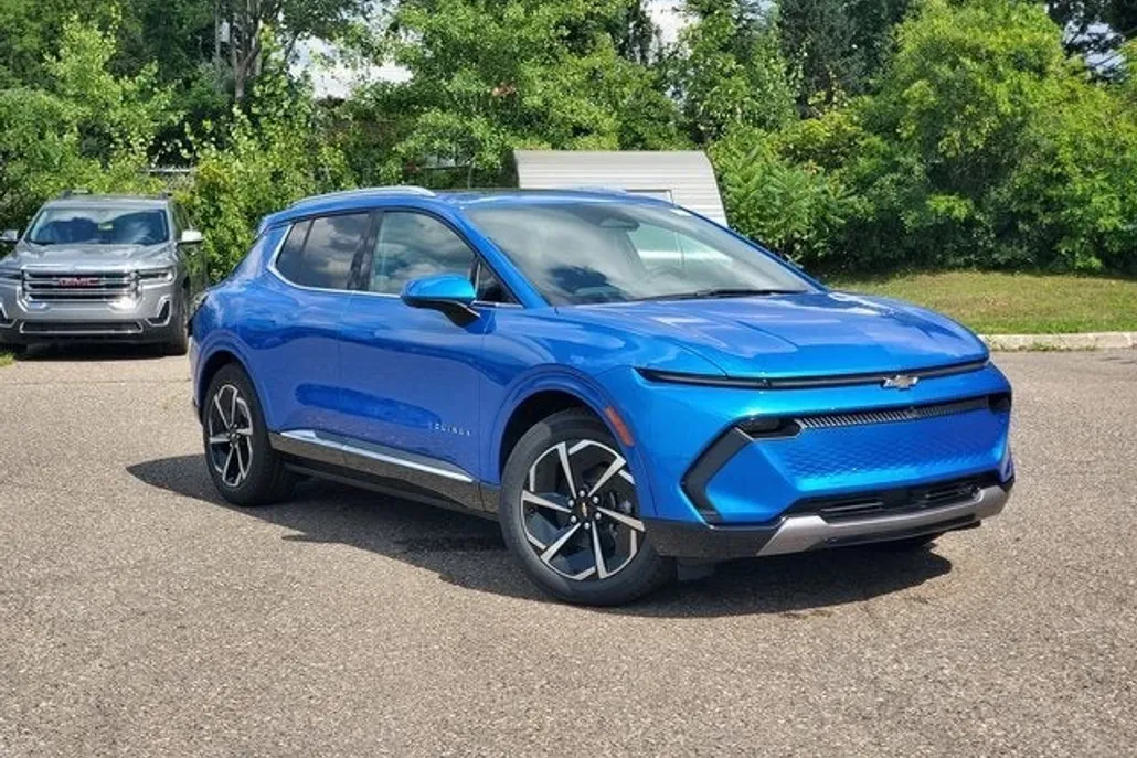 2025 Chevrolet Equinox EV 1LT photo 1