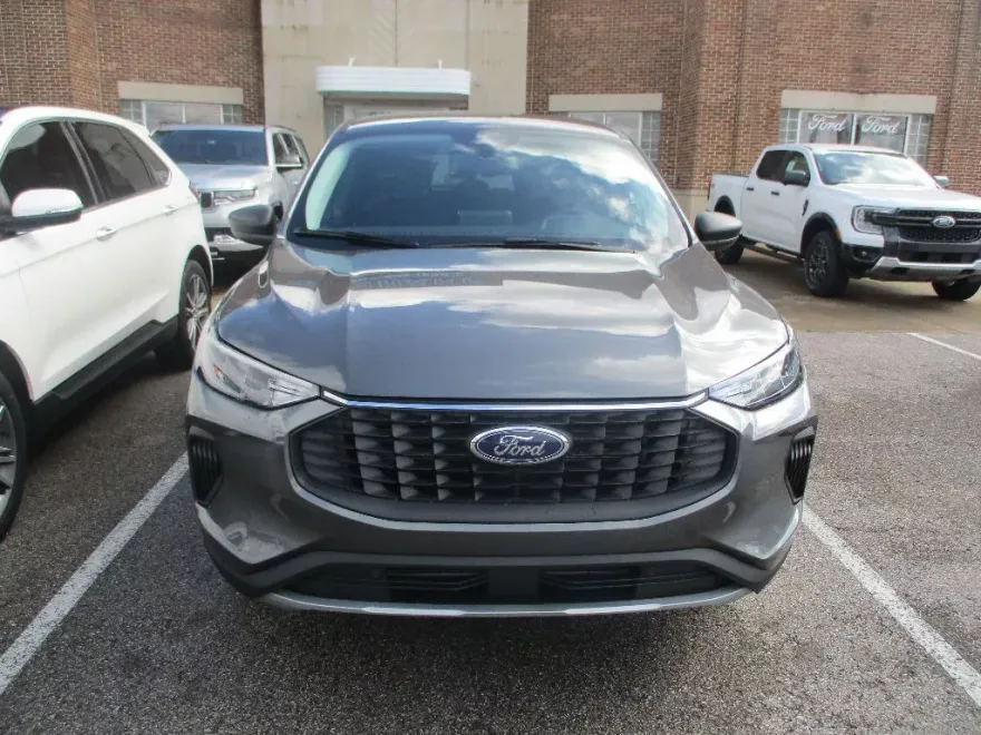 2025 Ford Escape Active photo 1