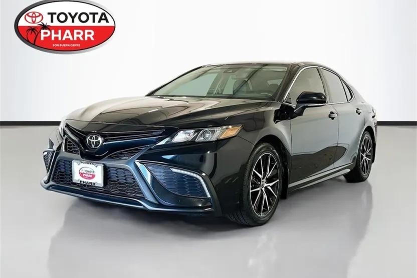 2024 Toyota Camry SE photo 1