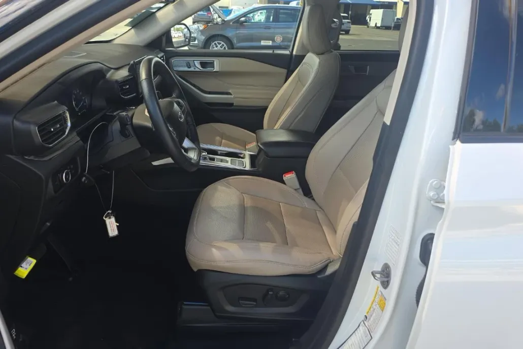 2024 Ford Explorer Limited photo 1
