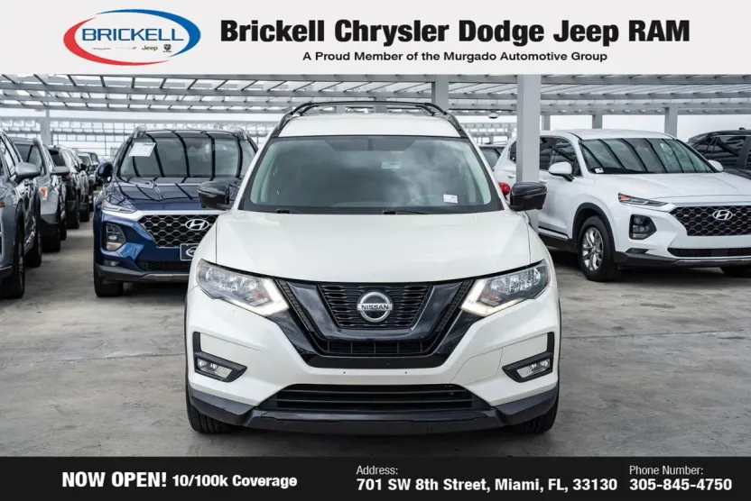 2018 Nissan Rogue SV photo 1