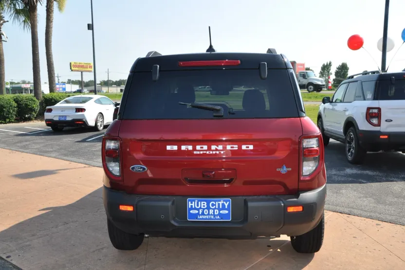 2025 Ford Bronco Sport Outer Banks photo 1