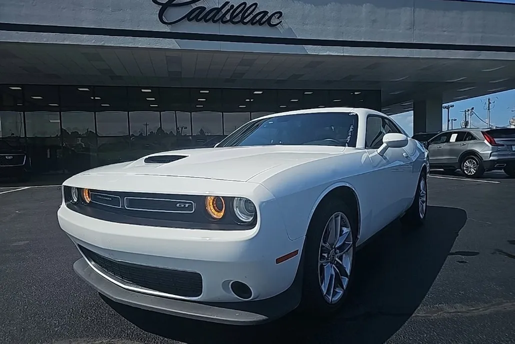 2023 Dodge Challenger GT photo 1
