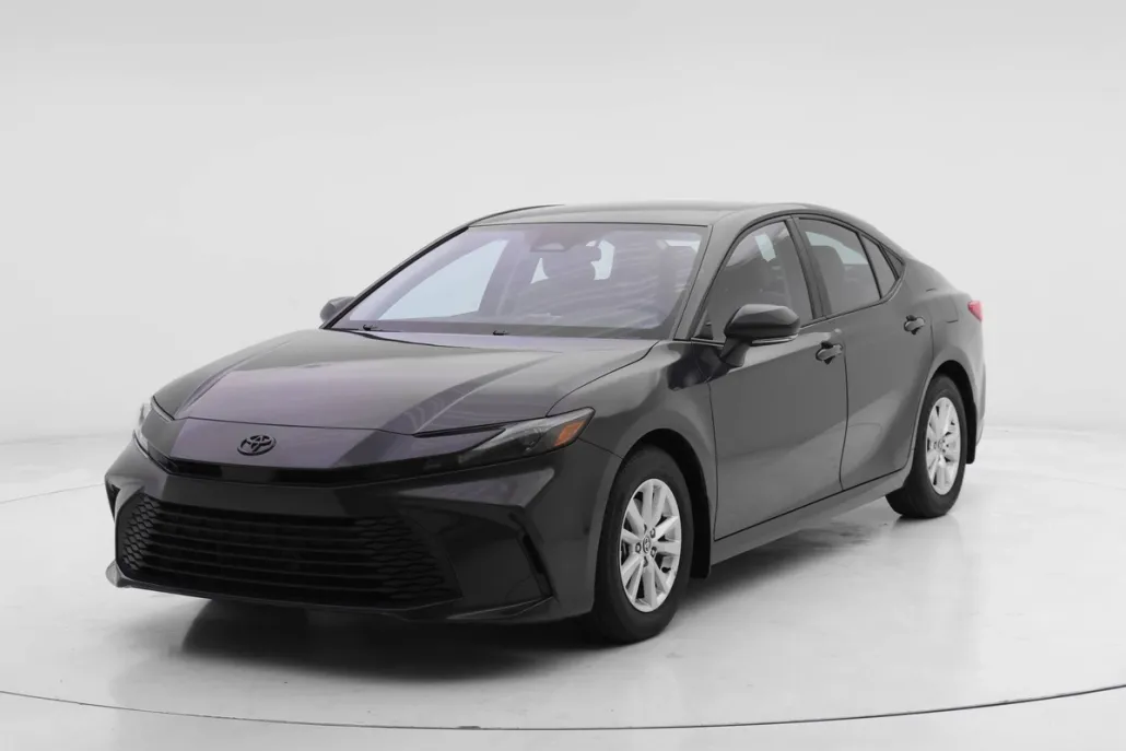 2025 Toyota Camry LE photo 1
