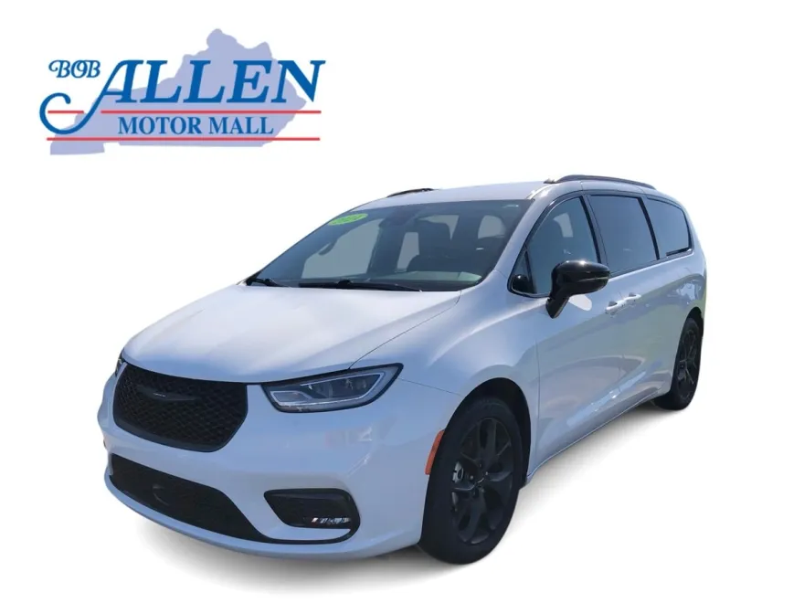 2024 Chrysler Pacifica Touring L photo 1