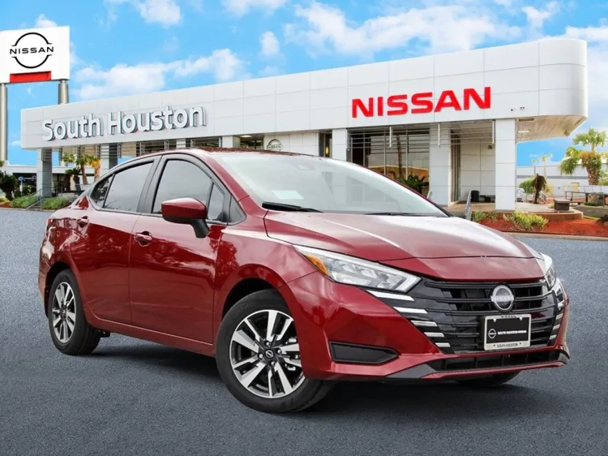2025 Nissan Versa 1.6 SV photo 1