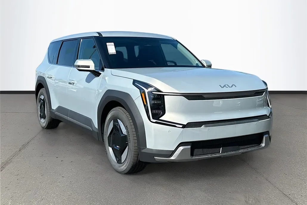 2026 Kia EV9 Light Long Range photo 1