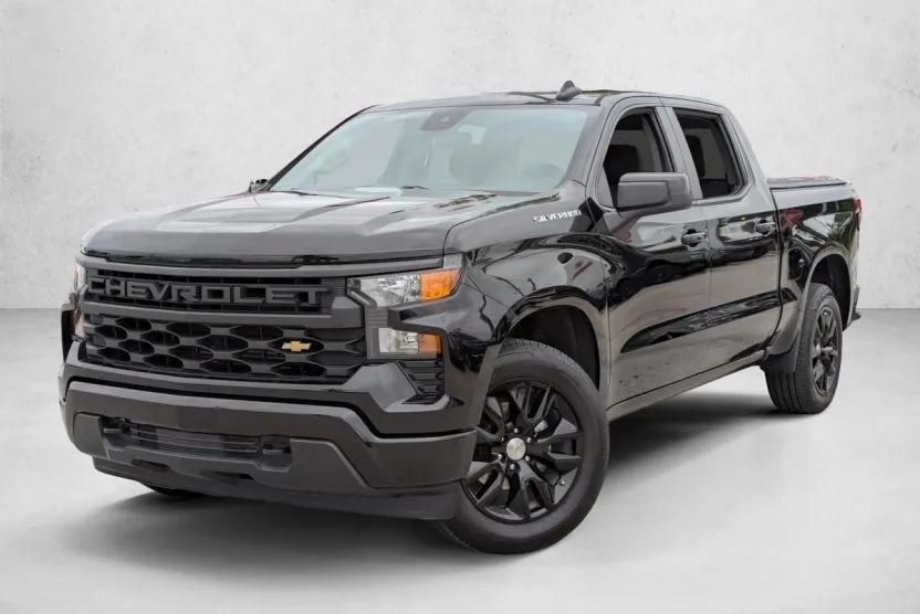 2023 Chevrolet Silverado 1500 Custom photo 1