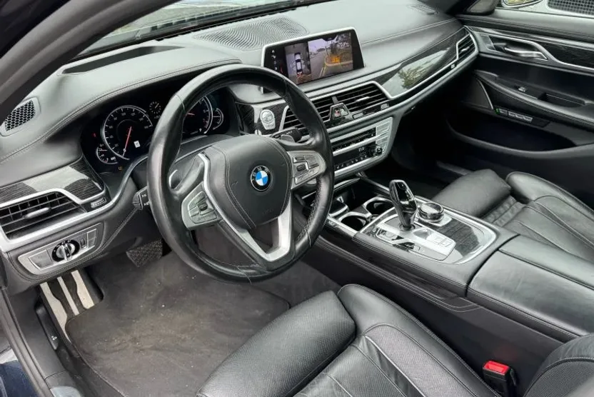 2017 Bmw 750i / B7 xDrive photo 1