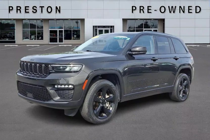 2023 Jeep Grand Cherokee Limited photo 1