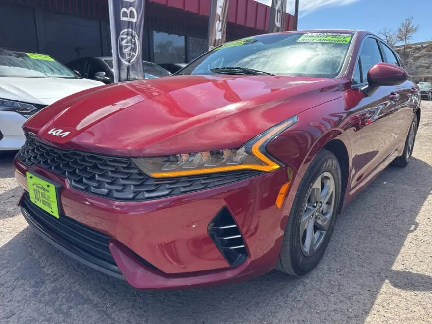 2023 Kia K5 LXS photo 1