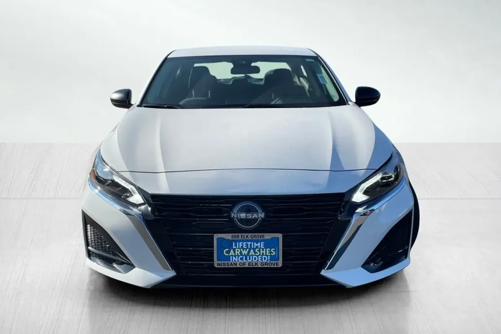 2025 Nissan Altima S photo 1