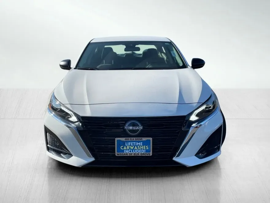 2025 Nissan Altima S photo 1