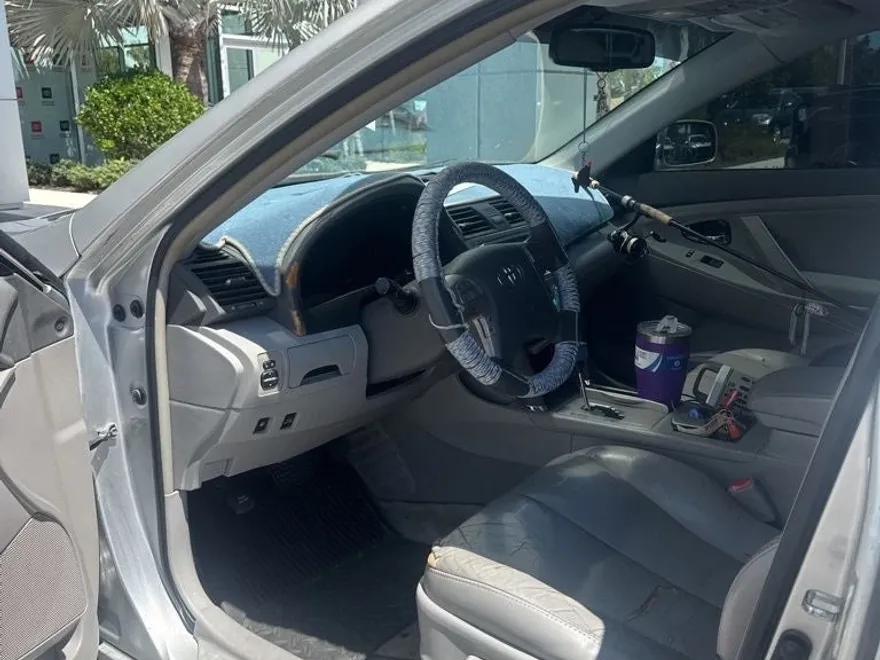 2009 Toyota Camry Hybrid Base photo 1