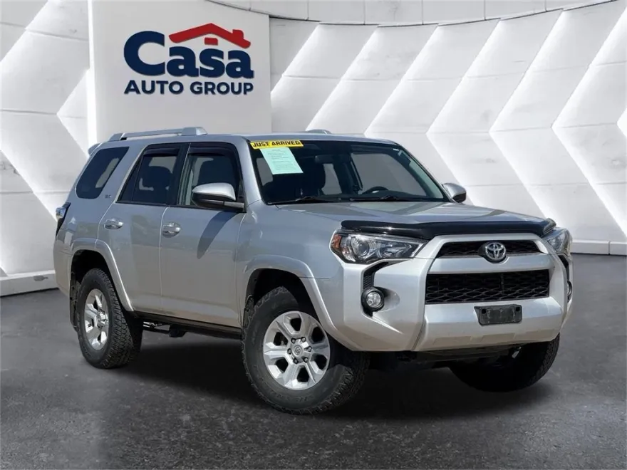 2018 Toyota 4Runner SR5 photo 1