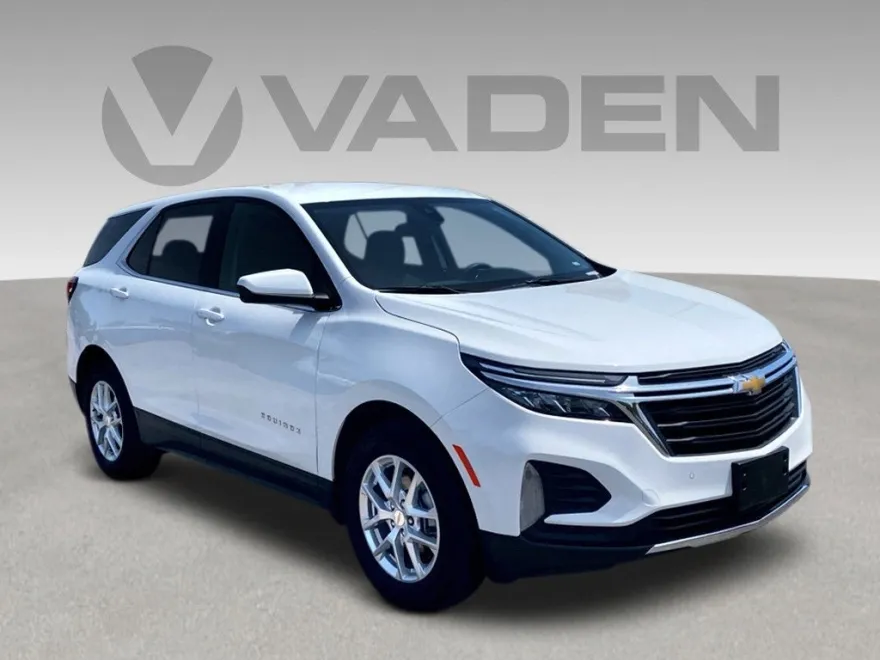 2024 Chevrolet Equinox LT photo 1