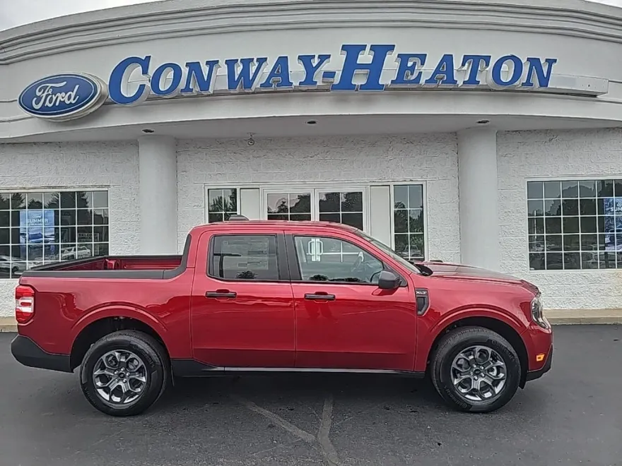 2025 Ford Maverick XLT photo 1