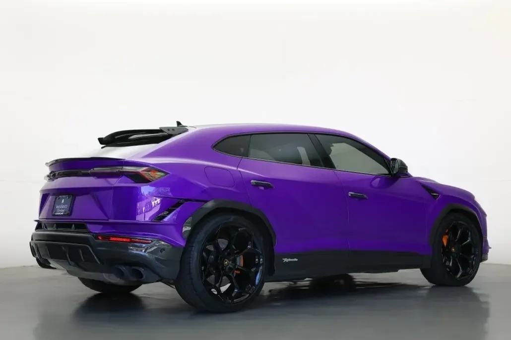 2024 Lamborghini Urus Performante photo 1