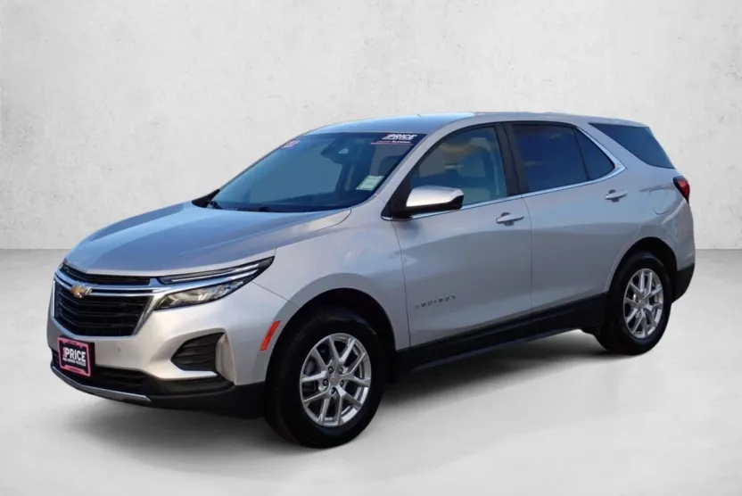 2022 Chevrolet Equinox LT photo 1