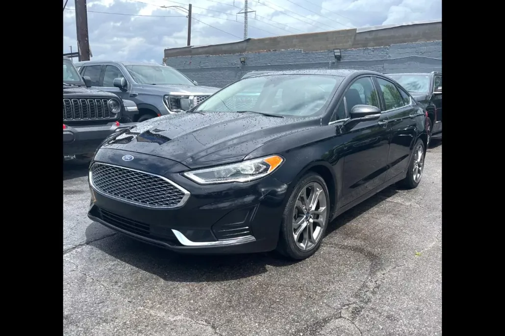 2020 Ford Fusion SEL photo 1